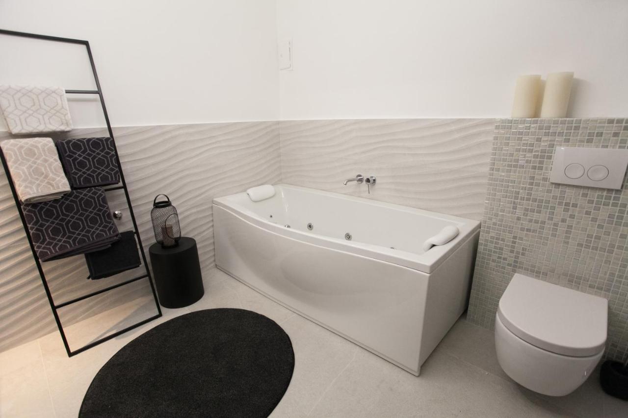 בודפשט Real Delux Apartment Next To Gozsdu & Synagogue מראה חיצוני תמונה